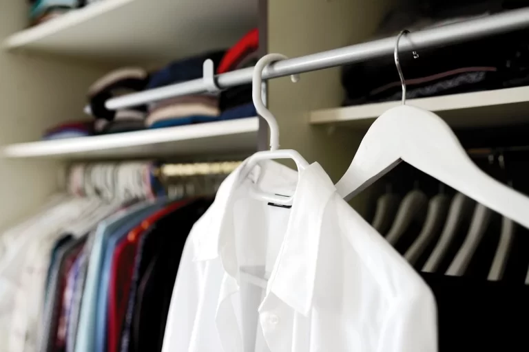 Seasonal fashion tips for a stylish and sustainable wardrobe